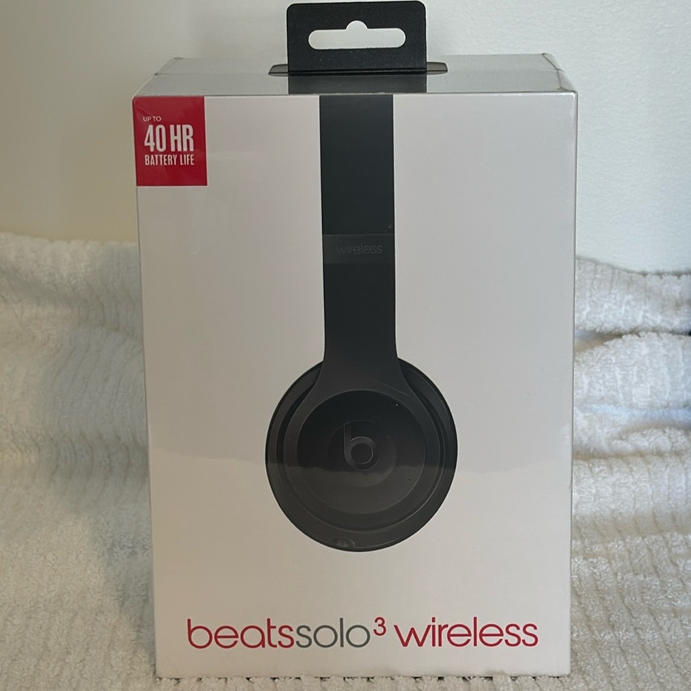 Beats Solo3 Wireless On Ear Headphones